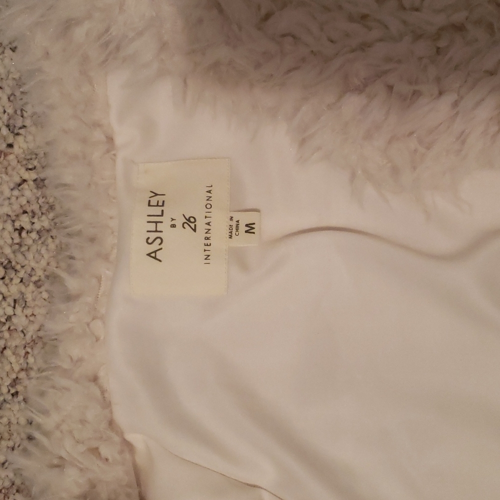 Fuzzy cream colored jacket - Picture 2 of 3